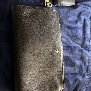 Tory Burch Cluth and Wallet